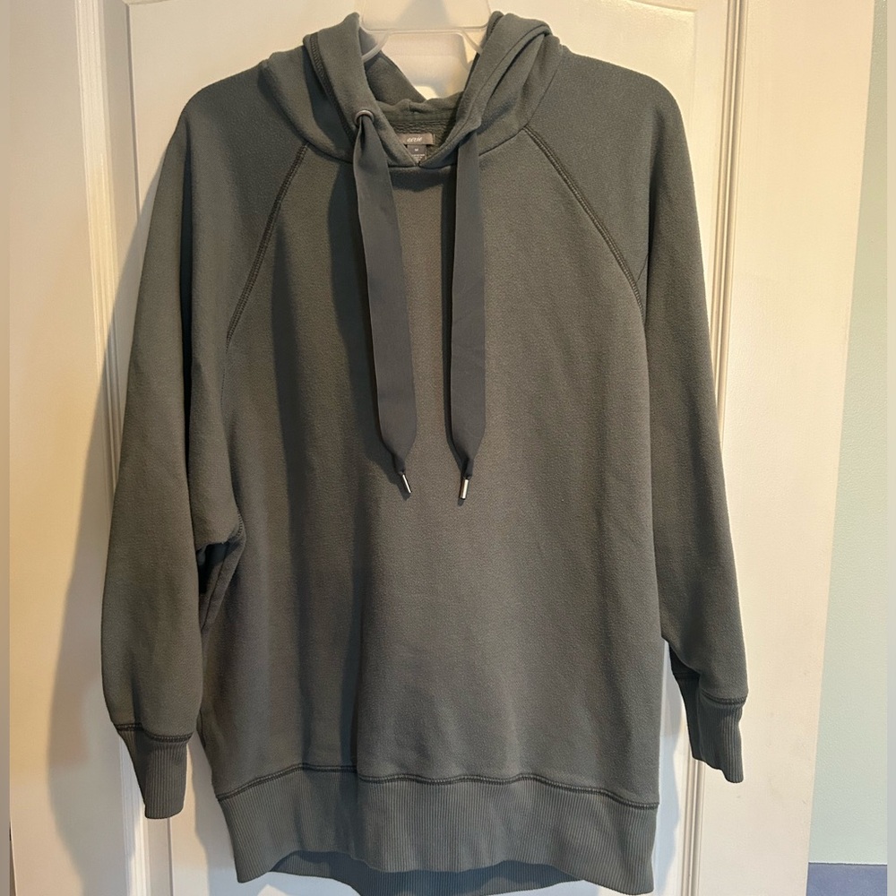 Women’s Aerie size medium hooded sweatshirt. Great condition.